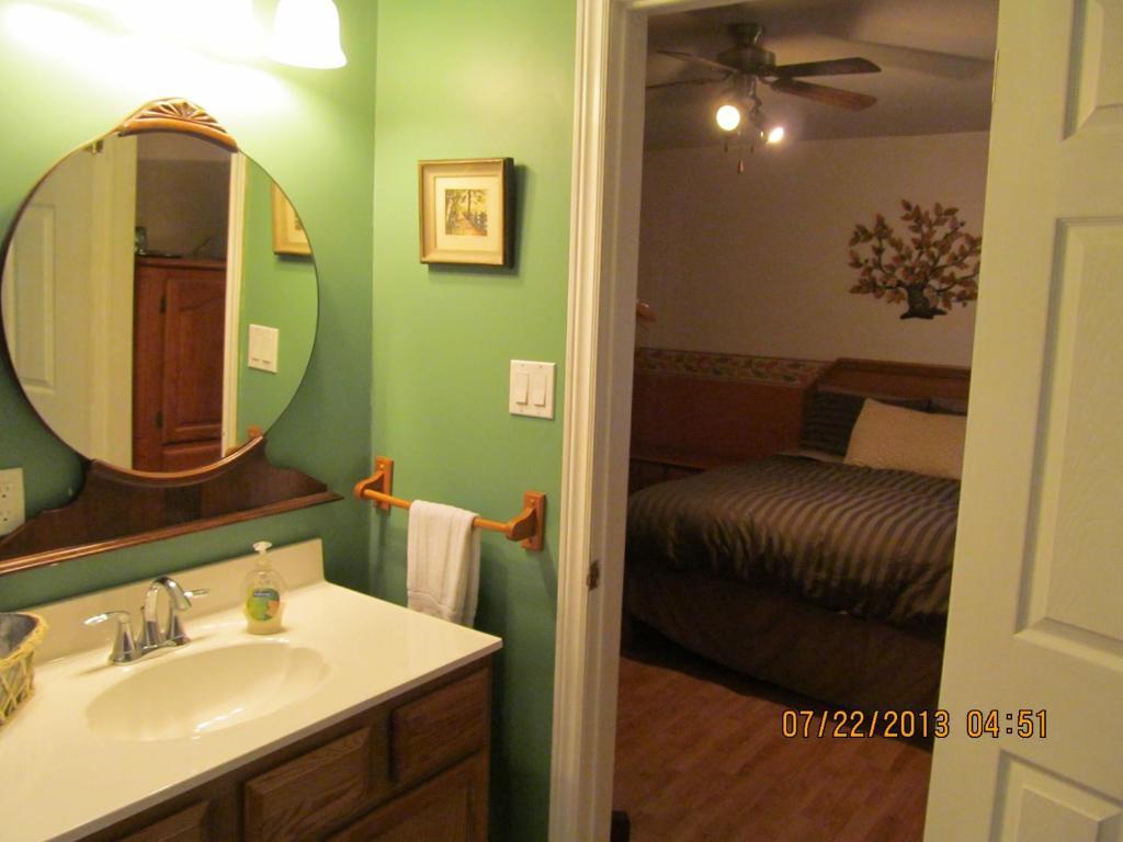 Twin Pines Bed And Breakfast 彼得伯勒 客房 照片
