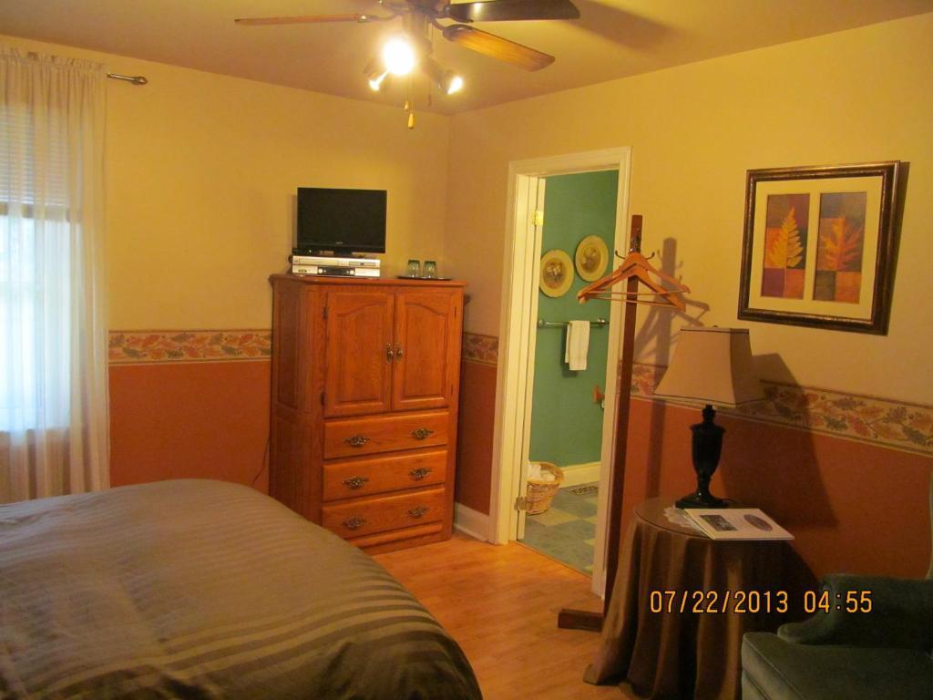 Twin Pines Bed And Breakfast 彼得伯勒 客房 照片